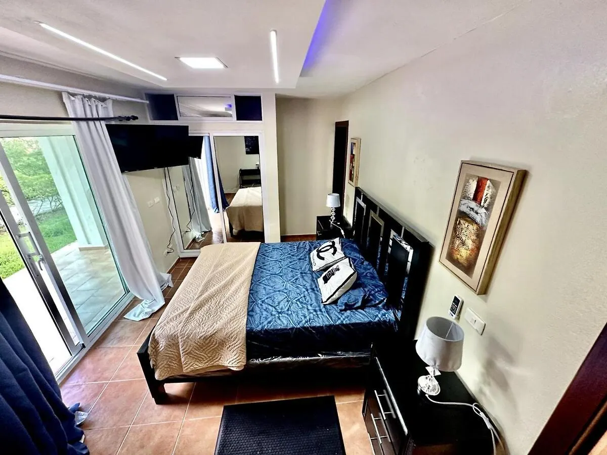 Peaceful 2 Bed Apartment - Pool & Private Beach Access Punta Cana