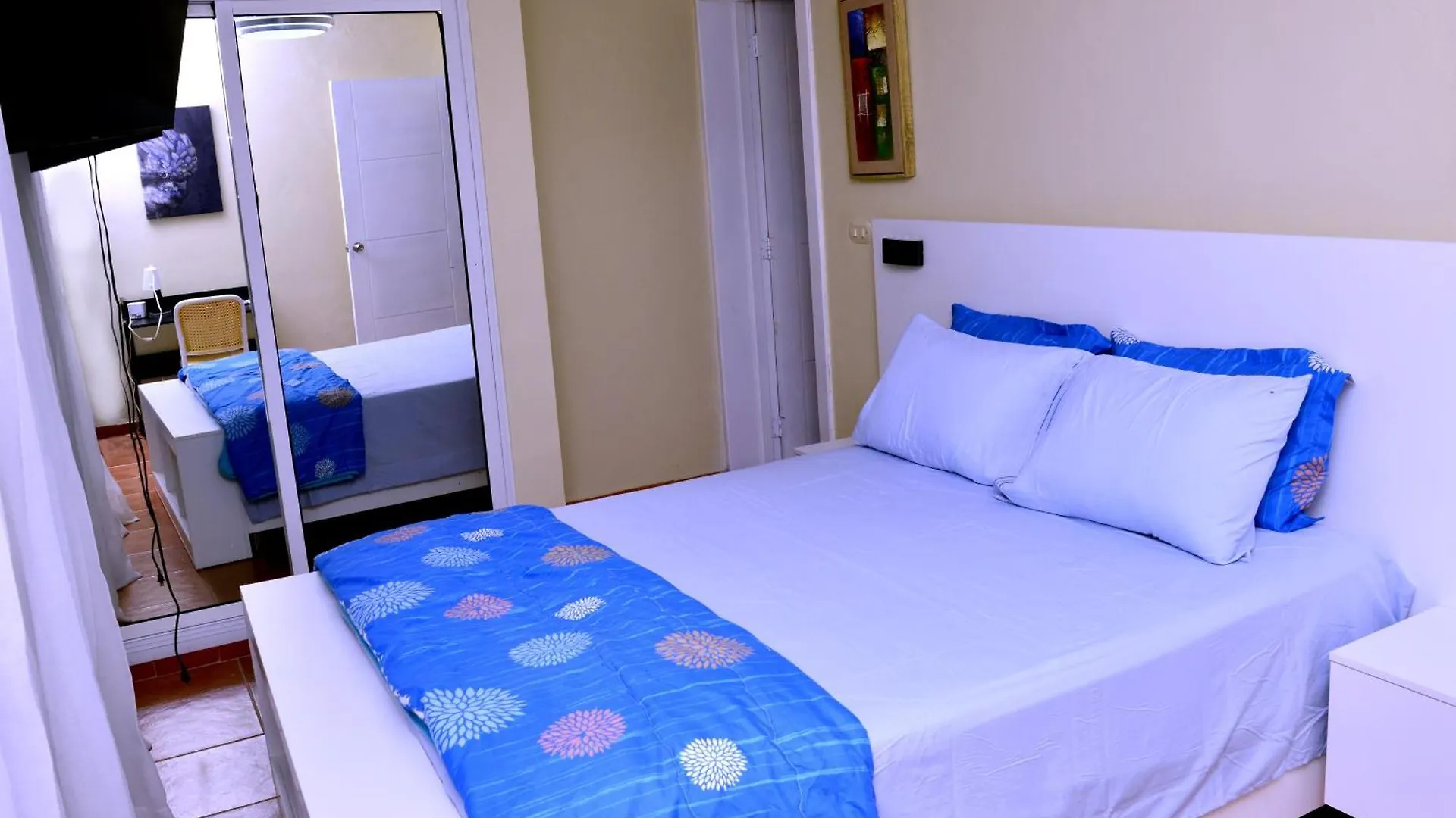 Peaceful 2 Bed Apartment - Pool & Private Beach Access Punta Cana
