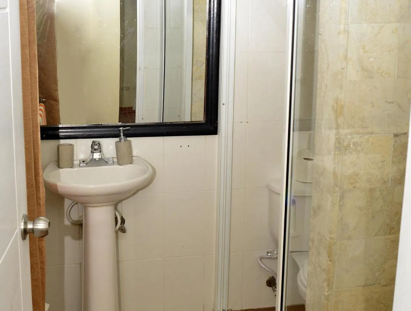 Peaceful 2 Bed Apartment - Pool & Private Beach Access Punta Cana